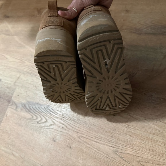 UGG Brown Ankle PLATFORM Boots - Picture 4 of 5